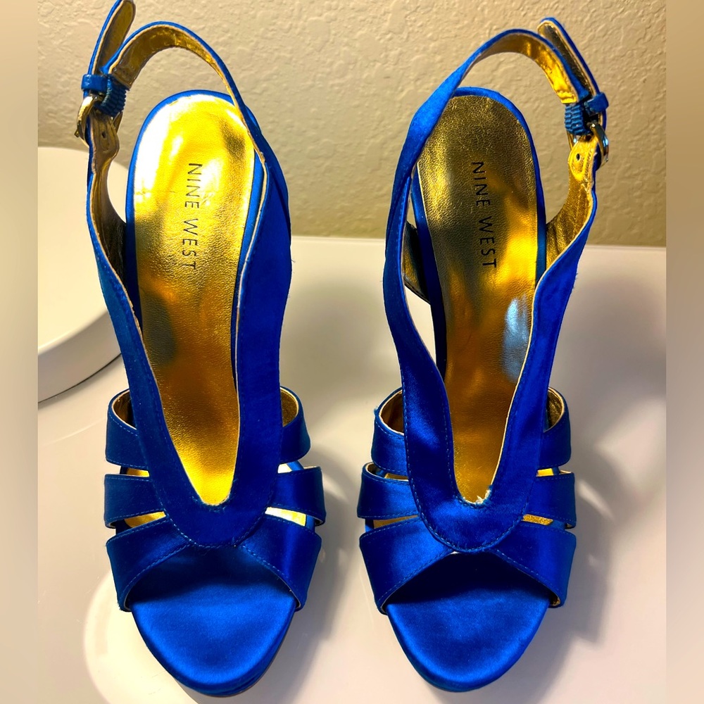 NINE WEST BLUE ROYAL HEELS SIZE 6.5